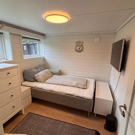 Apartment Ons - *